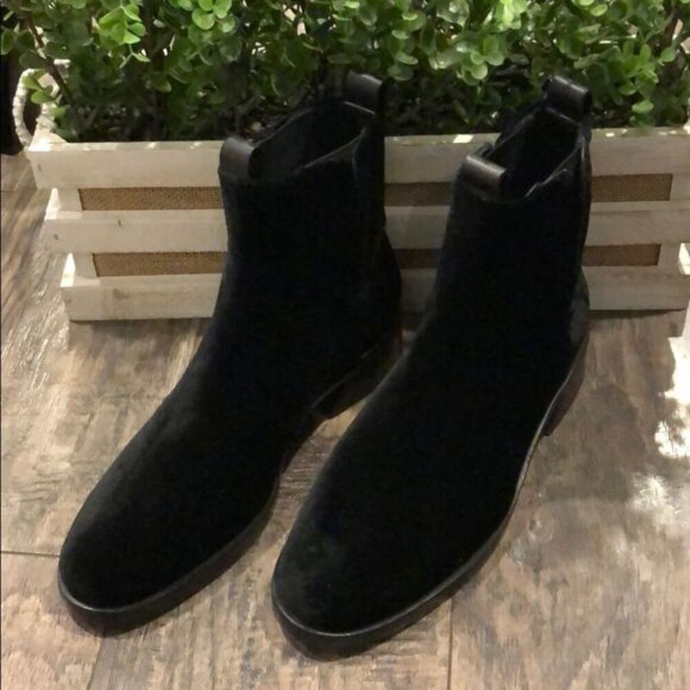 New Mercedes Castillo velvet Booties Size 36.5